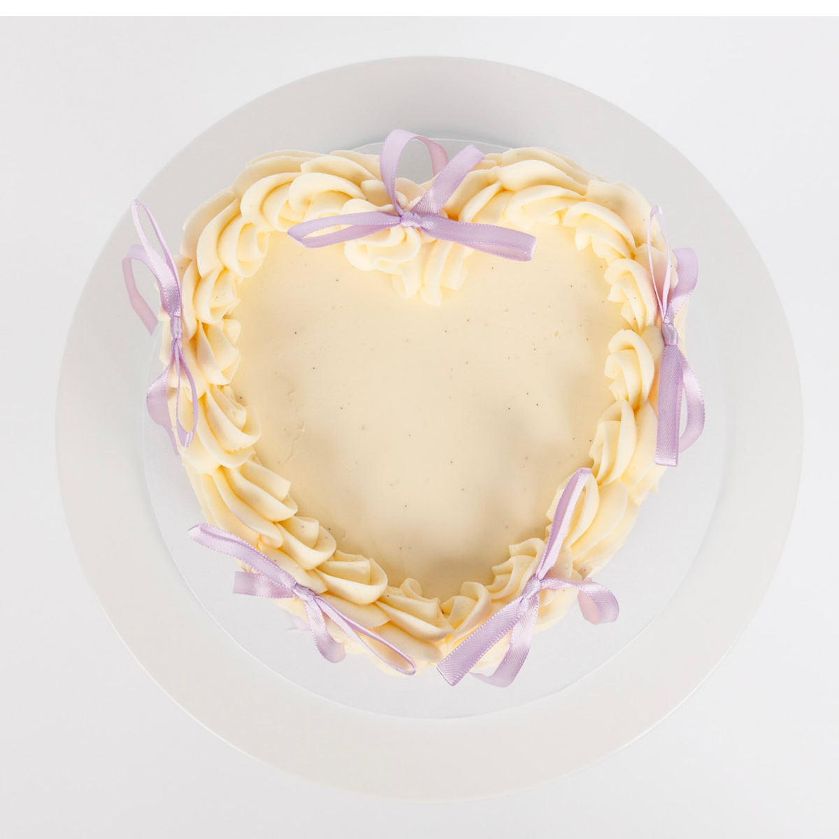 Vintage Heart Cake - Ribbon