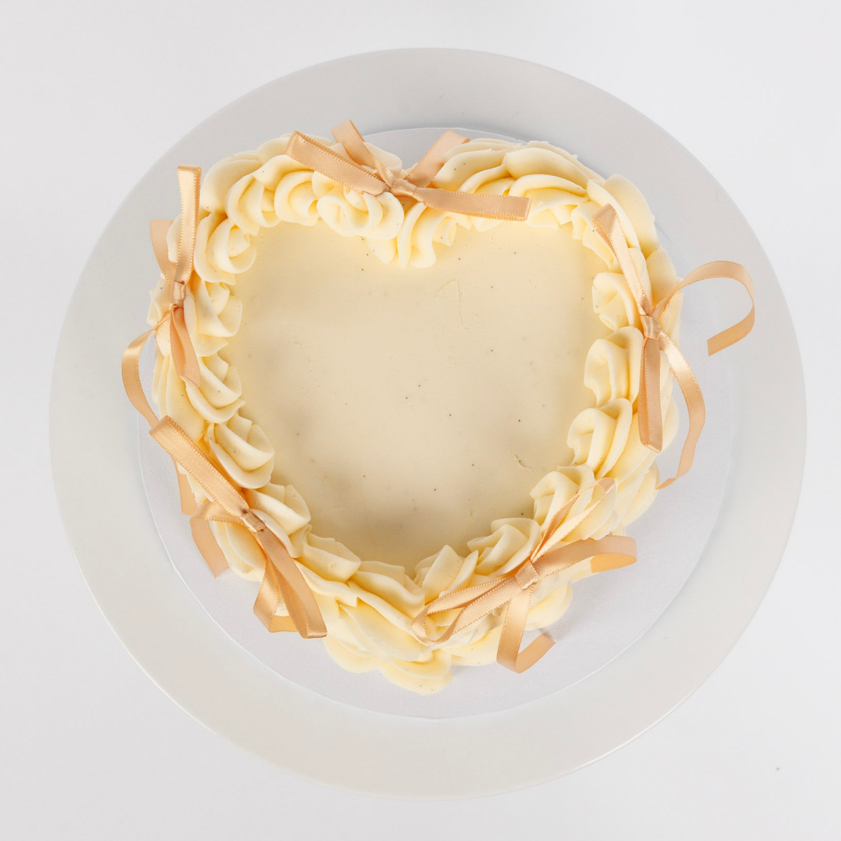 Vintage Heart Cake - Ribbon