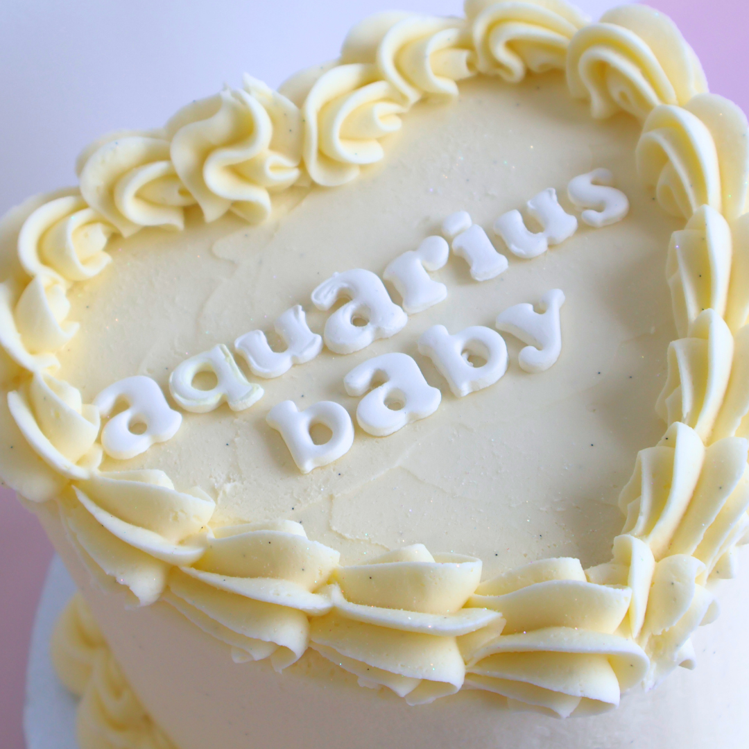 Vintage Heart Cake - Vanilla White - The Cupcake Queens