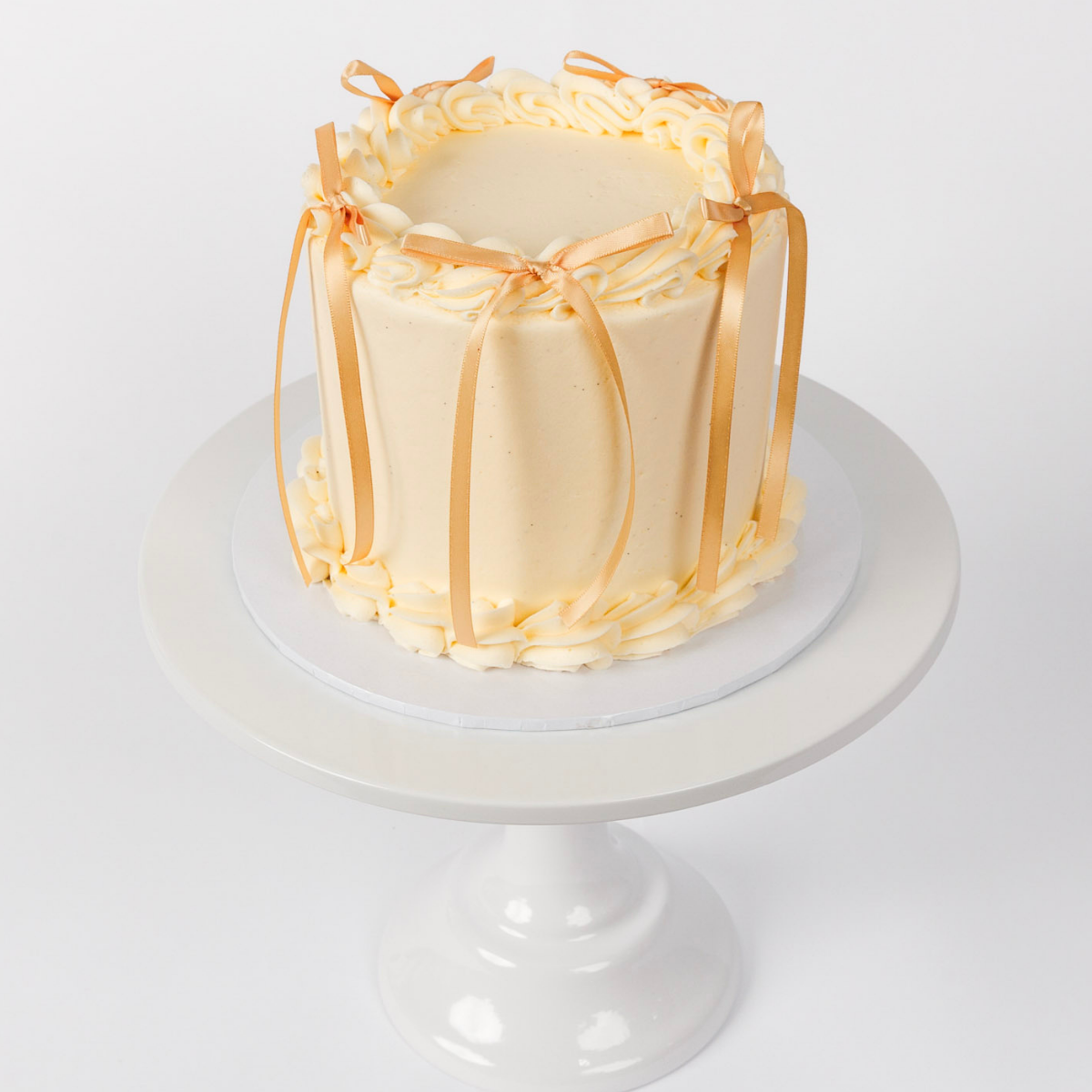 Vintage Round Cake - Ribbon