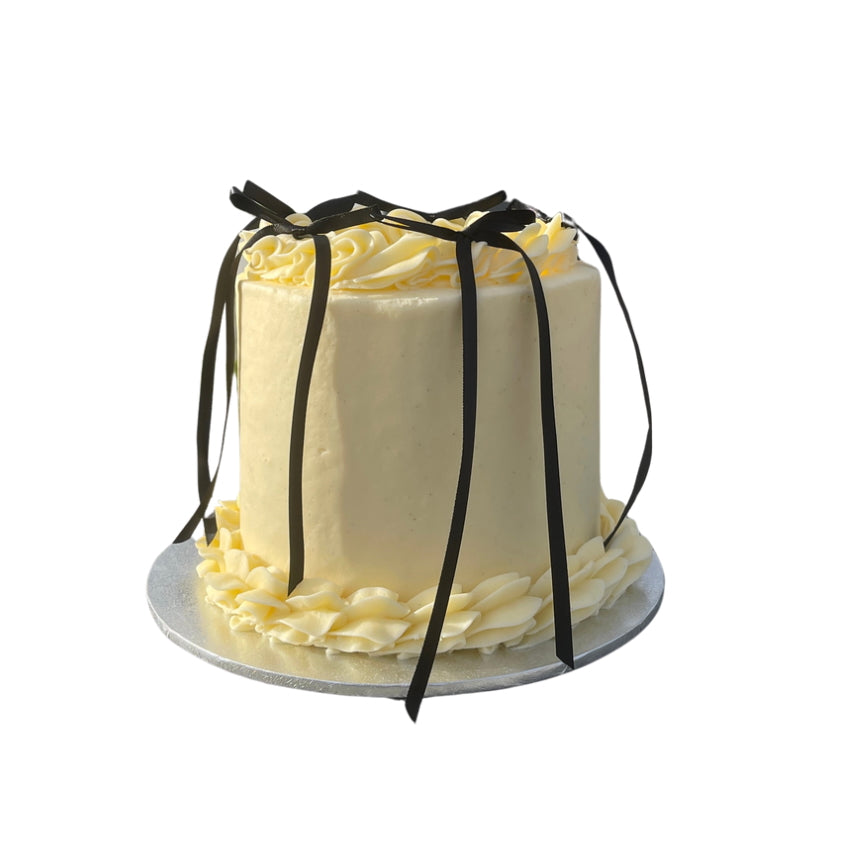 Vintage Round Cake - Ribbon - The Cupcake Queens